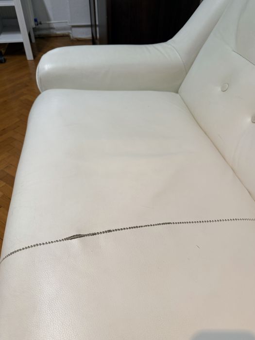 Biała skórzana sofa z fotelem