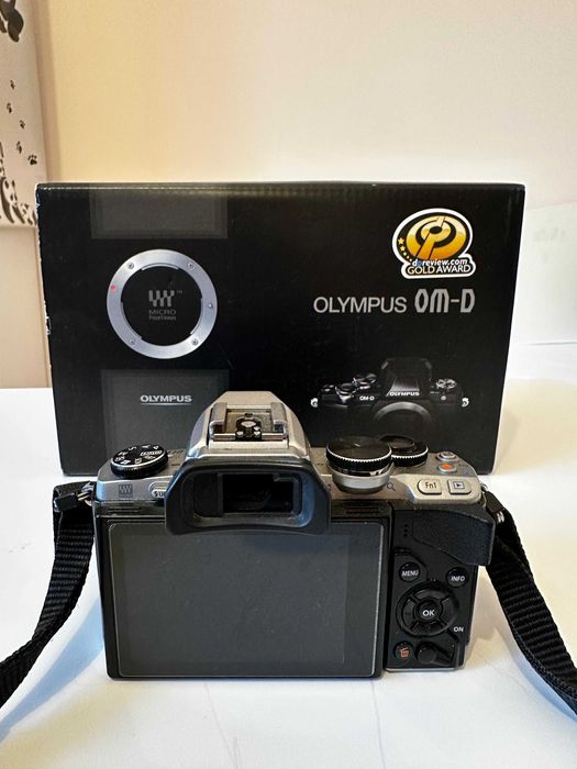 Aparat Olympus OM-D E-M10