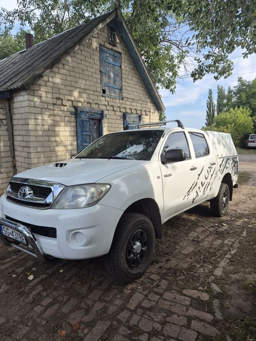 TOYOTA  HILUX 2.5 дизель