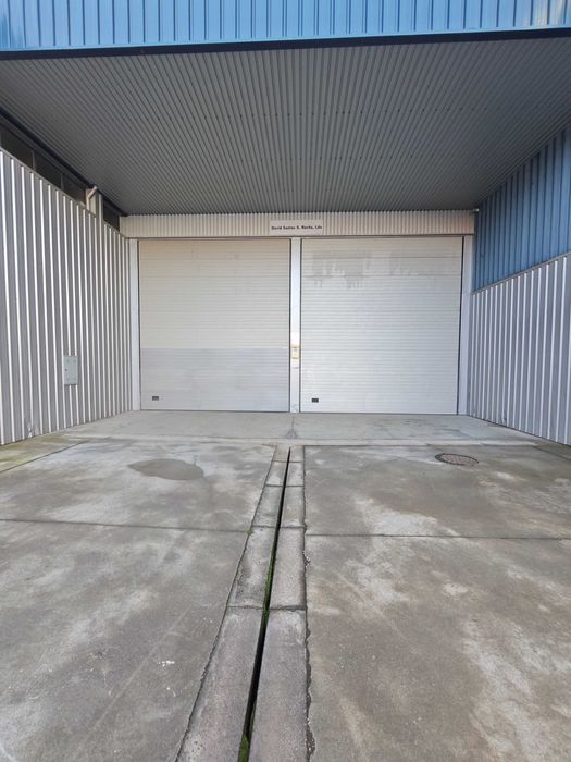 Arrendo espaços m² para autocaravanas, carros, motos, móveis e outros