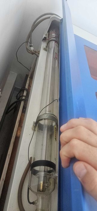 Ploter laserowy CO₂ 60 W | pole robocze ok. 60 × 90 cm | chiller | stół GRATIS