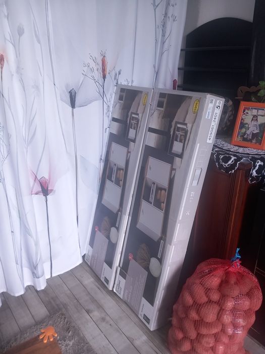 Vendo dois moveis de sala para tv. Cada movel 60€.