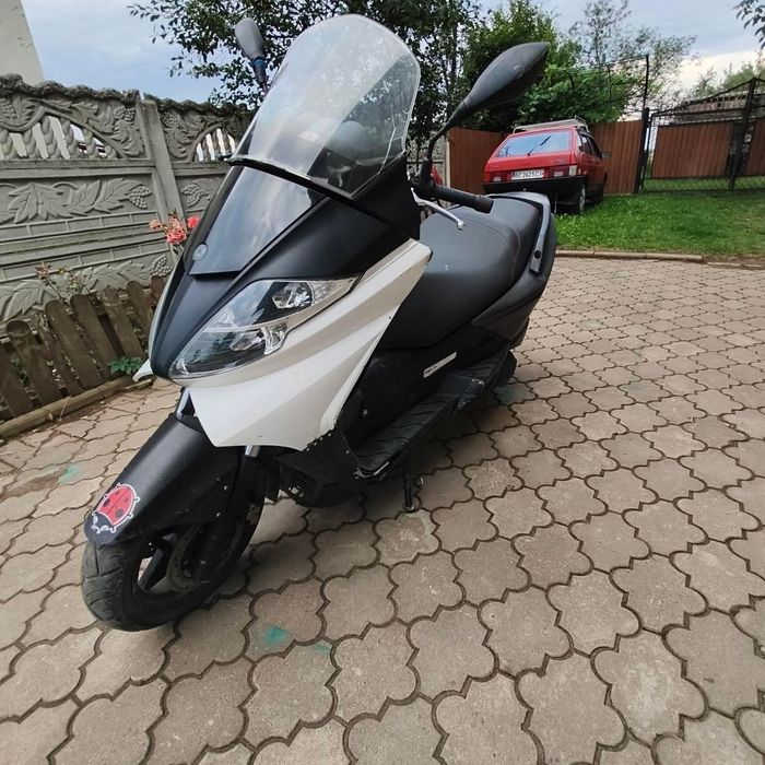 Ямаха Максі 250см³