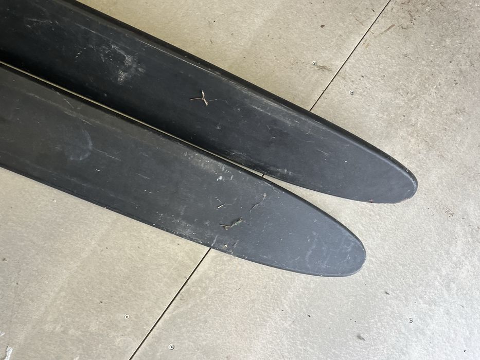 Skis aquáticos / 220€