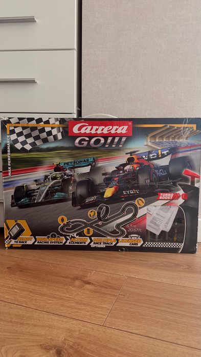 Автотрек, гоночная трасса Carrera Go .