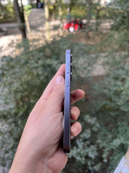 Телефон Samsung S24 8/128gb