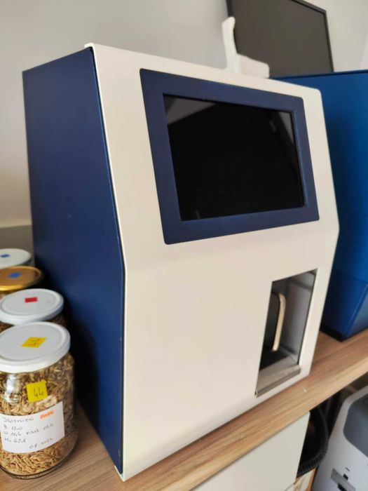 Analizator ziarna NIR AgroScan Standard z gęstością - powystawowy