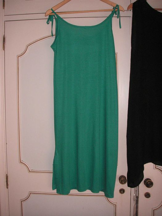 Vestido de Algodão Verde e de Algodão e Seda Preto Pintado à Mão