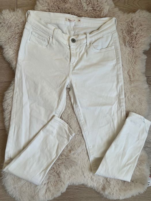 Białe rurki skinny Levi’s 710 rozmiar S 26