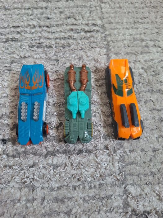 Hot wheels automagnesiaki