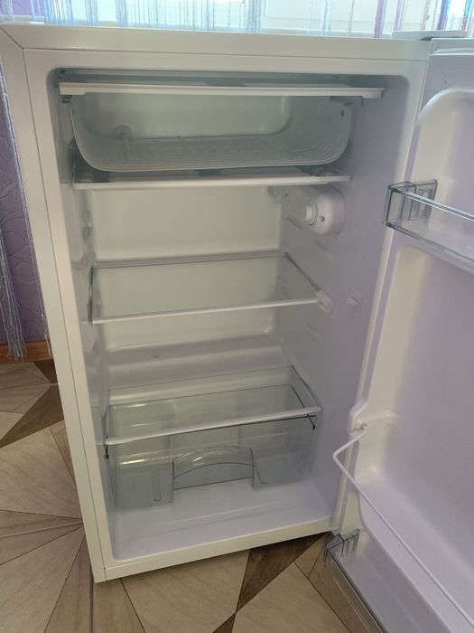 Продам  холодильник . Новий.