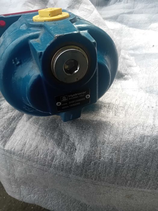 Bomba hidráulica nova. Made in Italy