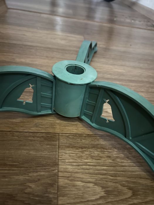 Тринога для ялинки