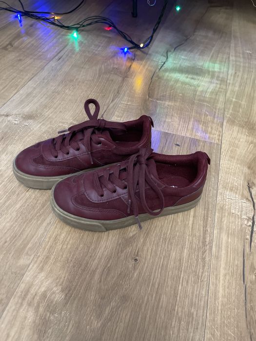 Кеди на дівчинку