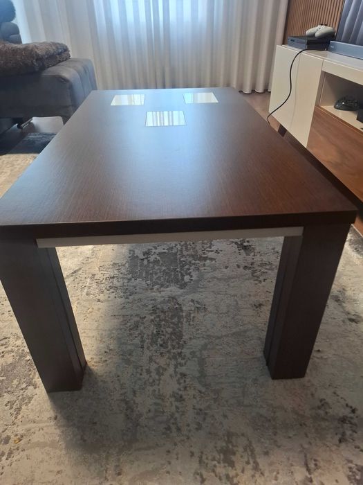 Mesa pequena de centro sala