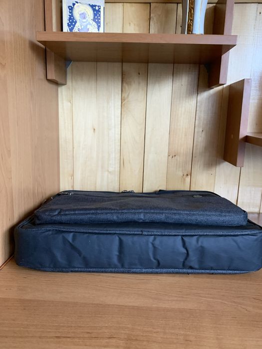 Сумка сіра фірми”hp” для ноутбука 15.6 дюймів нова роз. 40*30*5 см