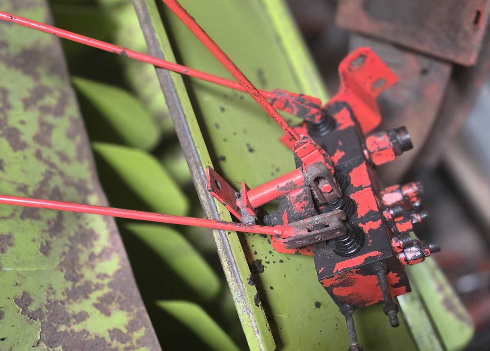 Rozdzielacz kombajn Deutz Fahr M 2480,26,80,2780, inne