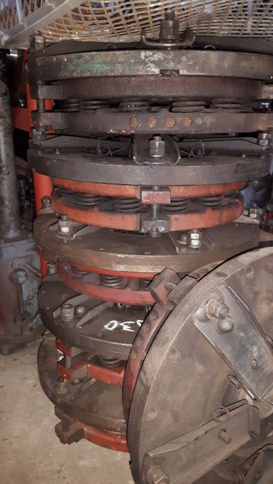 Stopa,podpora wału,przeciwwaga wału,blok,wał,Ursus,Zetor,MF255