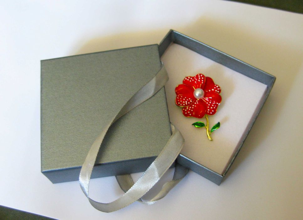 Alfinete / Broche / Pregadeira Malmequer Vermelho c/ Perola NOVO