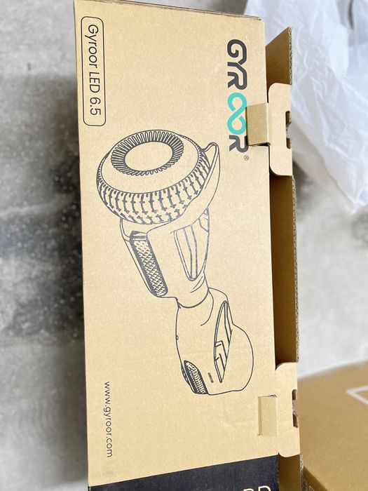 Hoverboard GYROOR LED 6.5' Preto com cadeira Denver Kart 1550