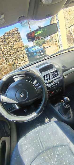 Renault Clio II - 1.2 16v de 2001