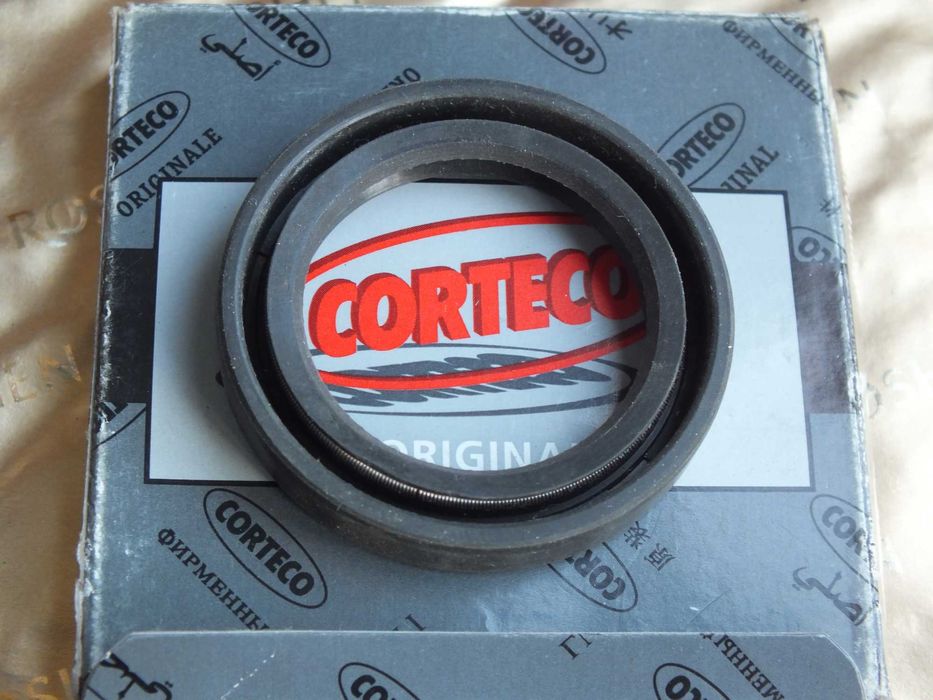 Крышка заднего сальника к/вала в сборе дв. СА - 18 Ниссан