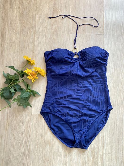 Суцільний купальник на зав’язці