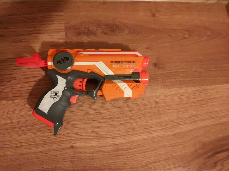 NERF Elite firestrike