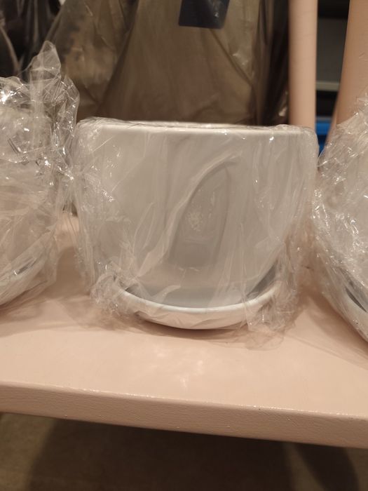 Doniczka ceramiczna bialy polysk