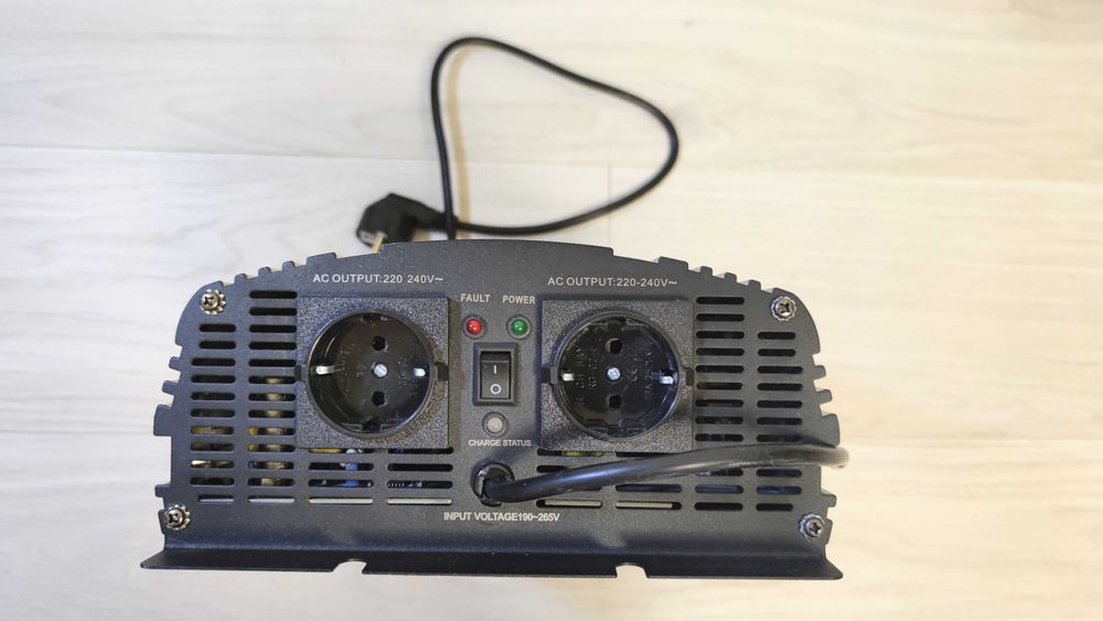 Інвертор/перетворювач напруги SOLARTRONICS UPS 12V 1000/2000 PURE SINE