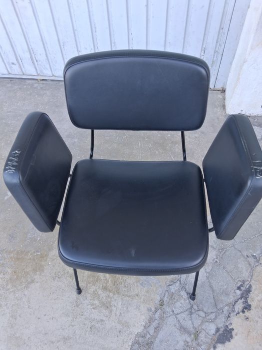 Cadeira vintage design português Daciano  da Costa Longra metalúrgica