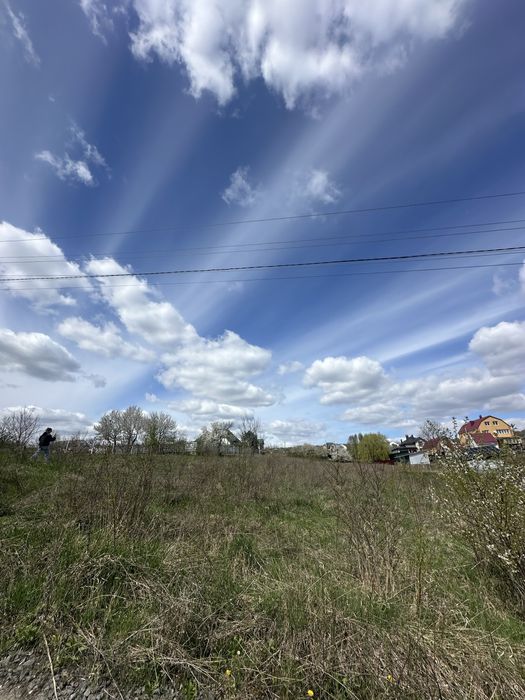 Продам ділянку під забудову  с. Олешин