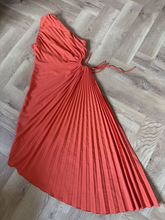 Sukienka na jedno ramie pomaranczowa plisowana na wesele slub koktajlo