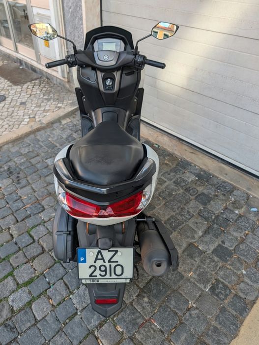 Yamaha N-Max 125cc