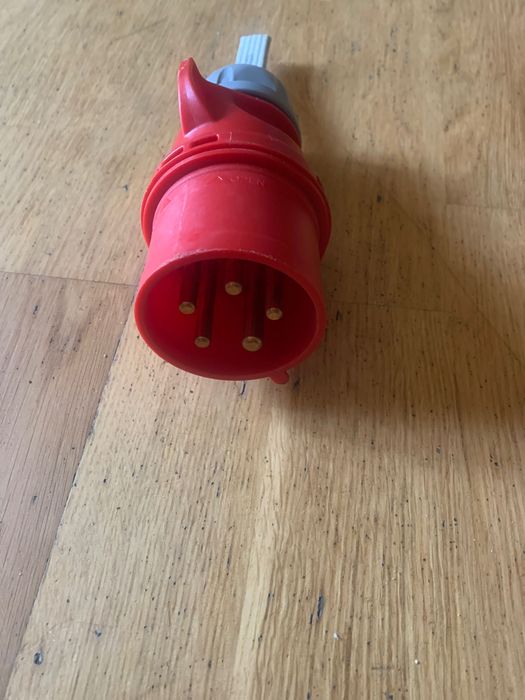 Wtyczka siłowa 5P 32A IP44