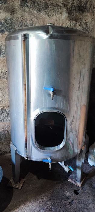Cuba de vinho em inox 500 litros