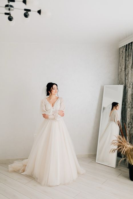 Весільна сукня