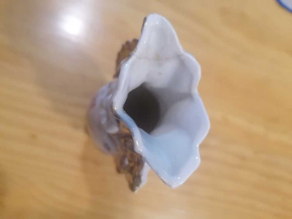 Jarra de altar em porcelana francesa