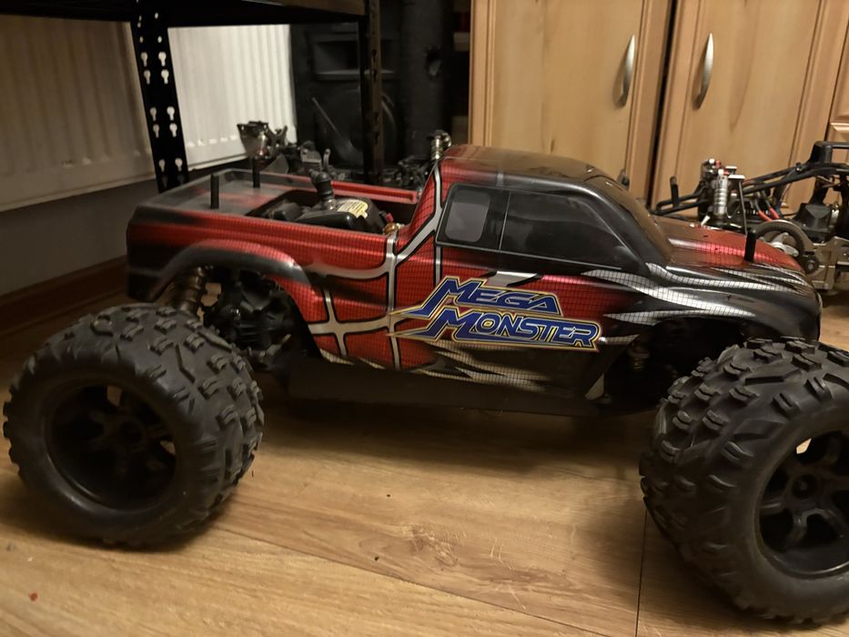 Model rc petrol 1:6 4x4 mega monster