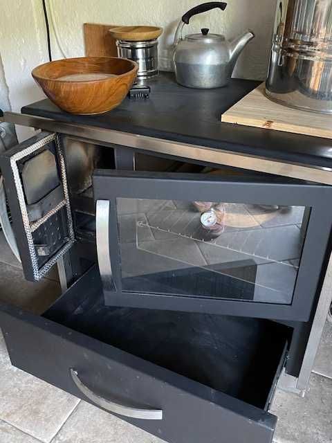 Fogao a lenha semi novo. 13 kw. vendido para mudança de projeto