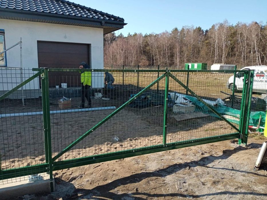 Ogrodzenie panelowe panele ogrodzeniowe słupki producent