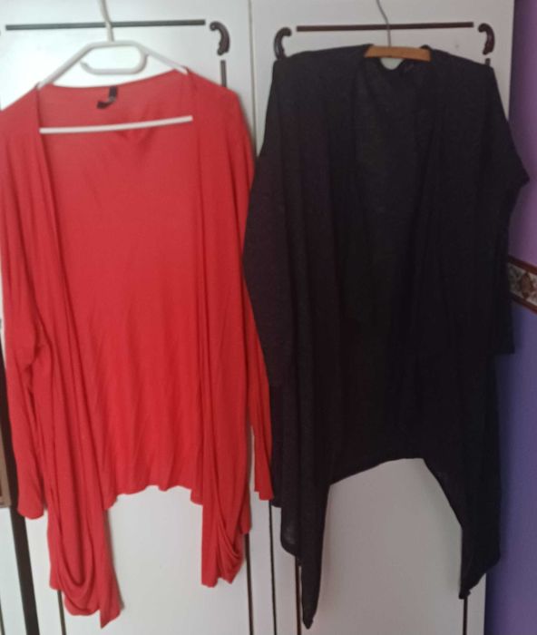Zestaw dwóch większych narzutek