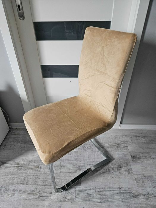 Pokrowce na krzesła miękkie welurowe beżowe 4 sztuki komplet