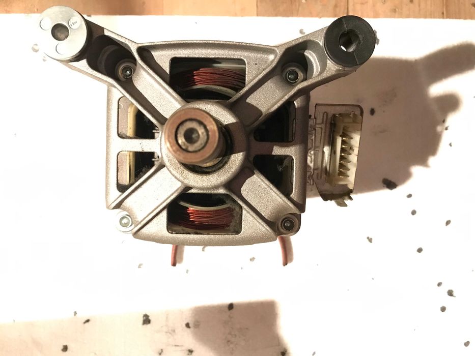 Silnik do pralki BOSCH ładowanej od góry