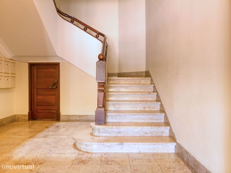 Apartamento T2  com elevador, Parque Eduardo VII