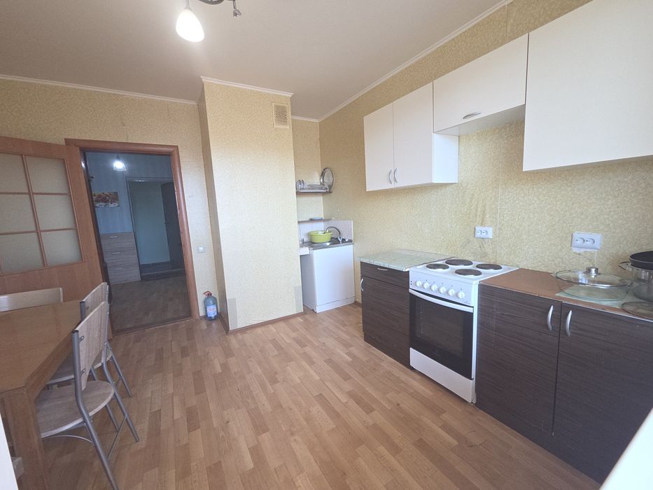 Продам простору квартиру на Позняках 53кв.м вул. Урлівська River Mall