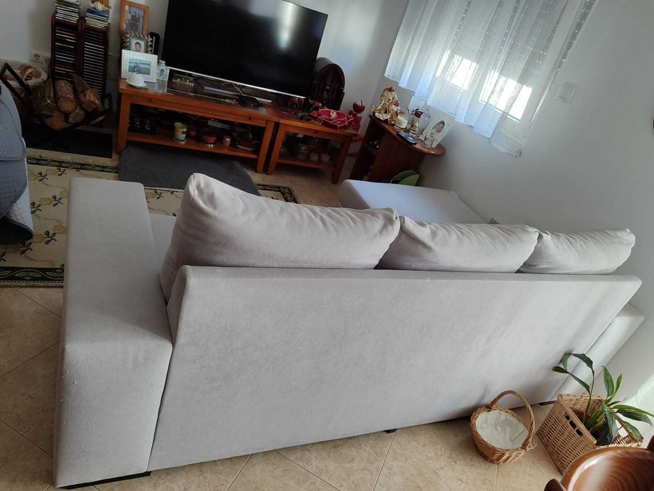 Sofá de 3 lugares com chaise longe reversível em óptimo estado