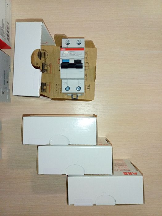 Автоматический выключатель, диф реле, выключатель нагрузки