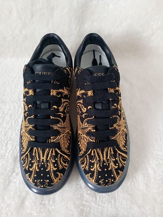 Buty męskie guess z haftem i ćwiekami rozmiar 40