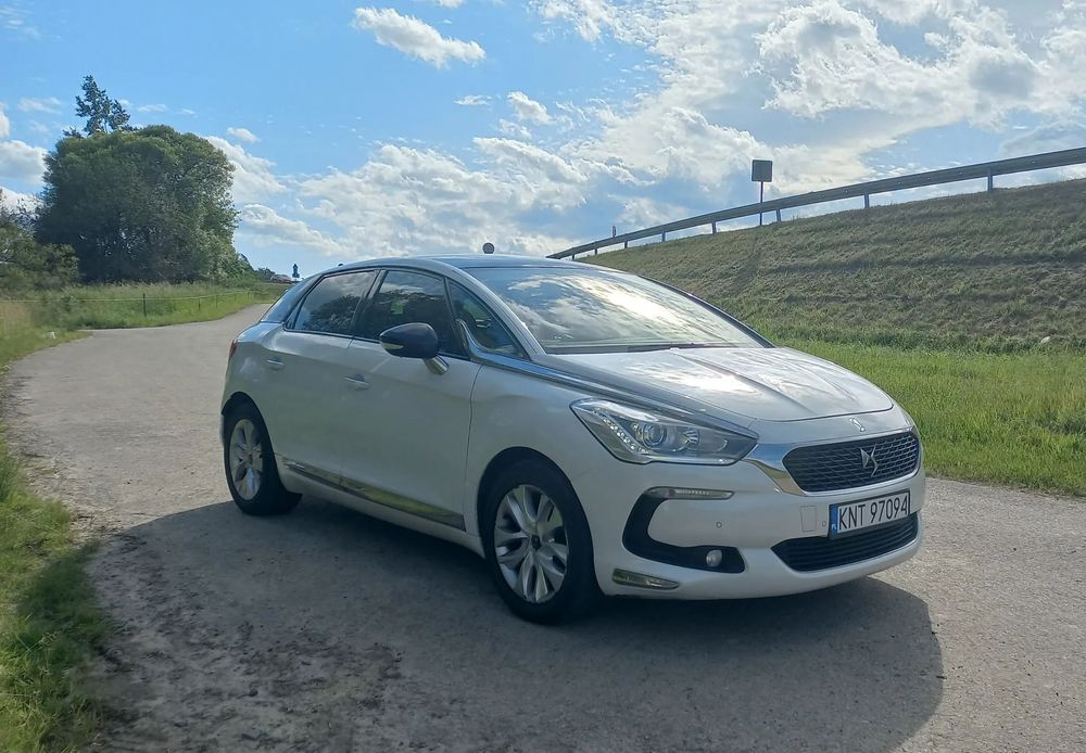 DS Automobiles DS 5